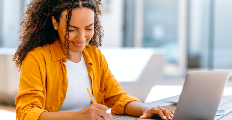 Cursos gratuitos com certificado do Governo do Uruguai transformam sua carreira